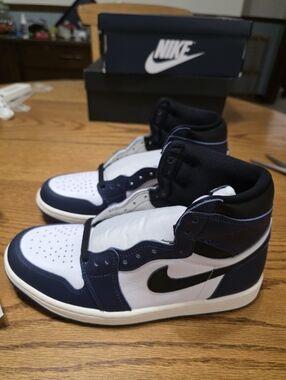 Nike Air Jordan 1 Retro High Sneakers - White, Navy & Black Size 7.5m/9w NEW!